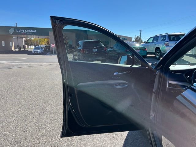 Used 2021 Cadillac XT4 Premium Luxury AWD/4WD image 25