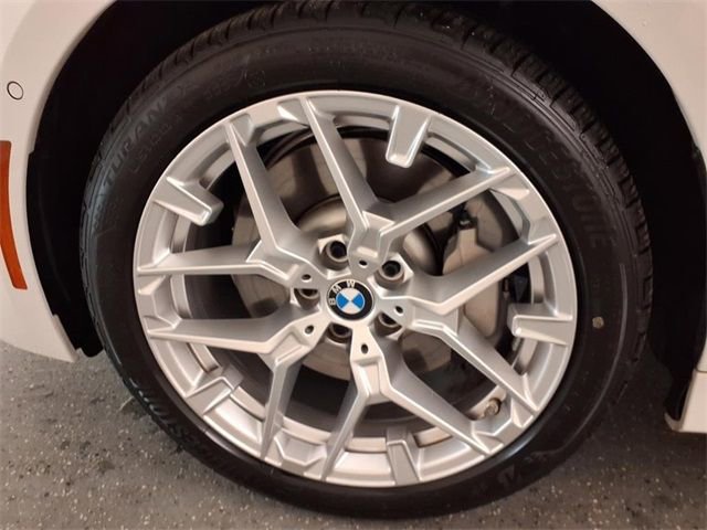 Used 2025 BMW 330i xDrive Sedan w/ Premium Package image 42