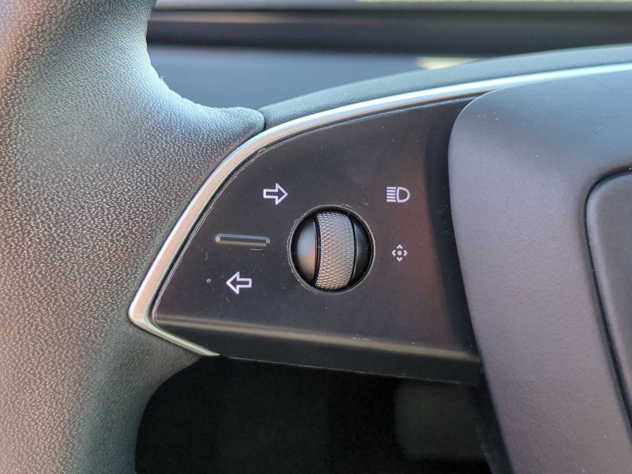 Used 2024 Tesla Model 3 Standard Range image 18