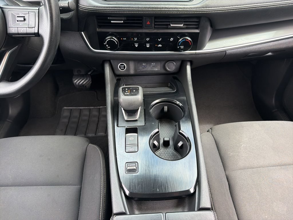 Used 2023 Nissan Rogue S FWD image 24