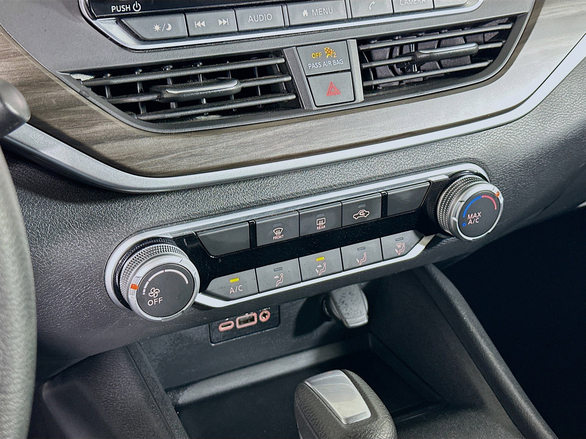 Used 2025 Nissan Altima 2.5 SV image 23