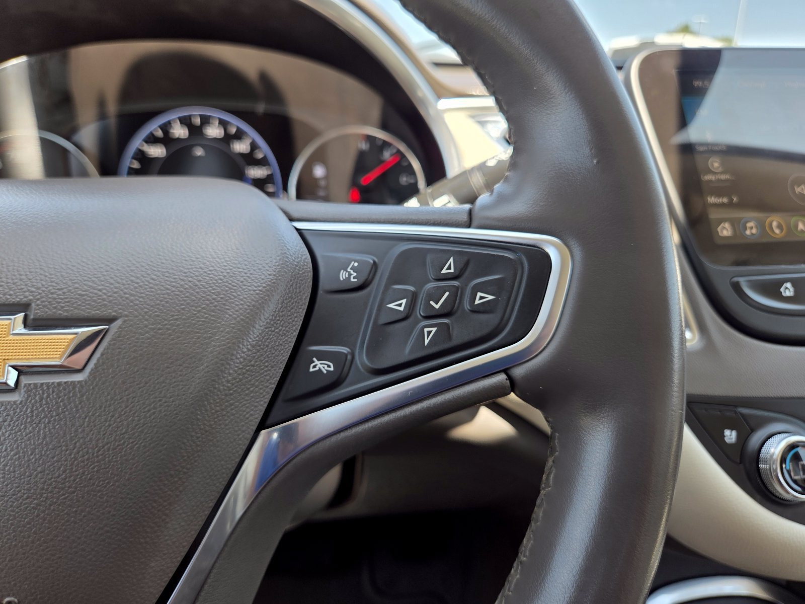 Used 2024 Chevrolet Malibu LT FWD image 43