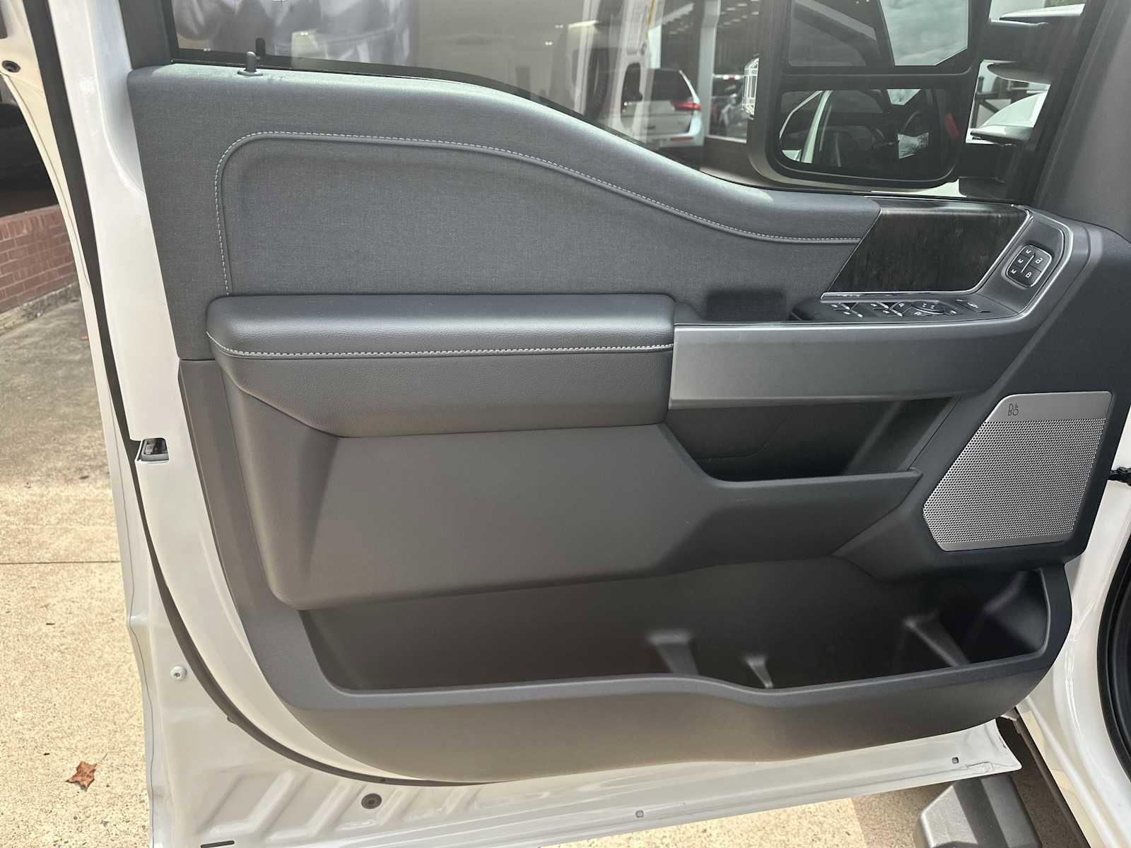 Used 2024 Ford F250 Lariat w/ Black Appearance Package image 20