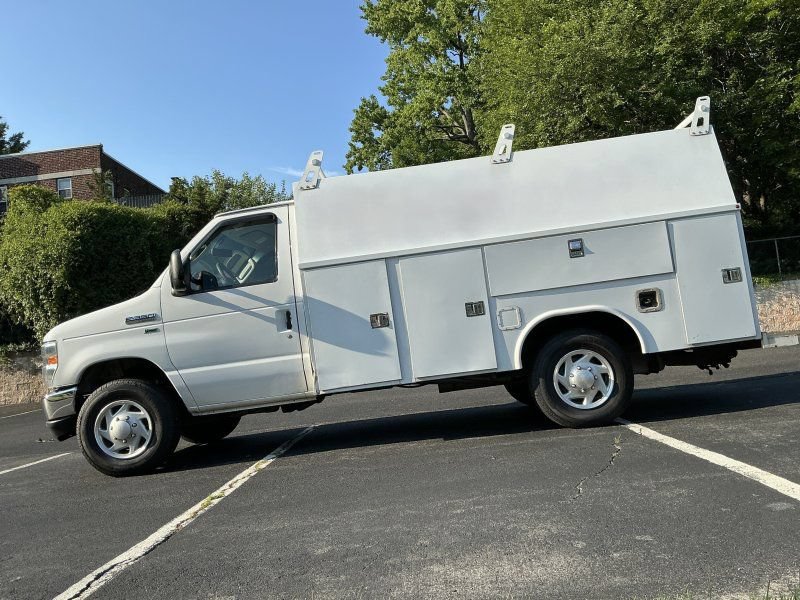 Used 2015 Ford E-350 and Econoline 350 Super Duty w/ Power Windows & Locks Group RWD image 1