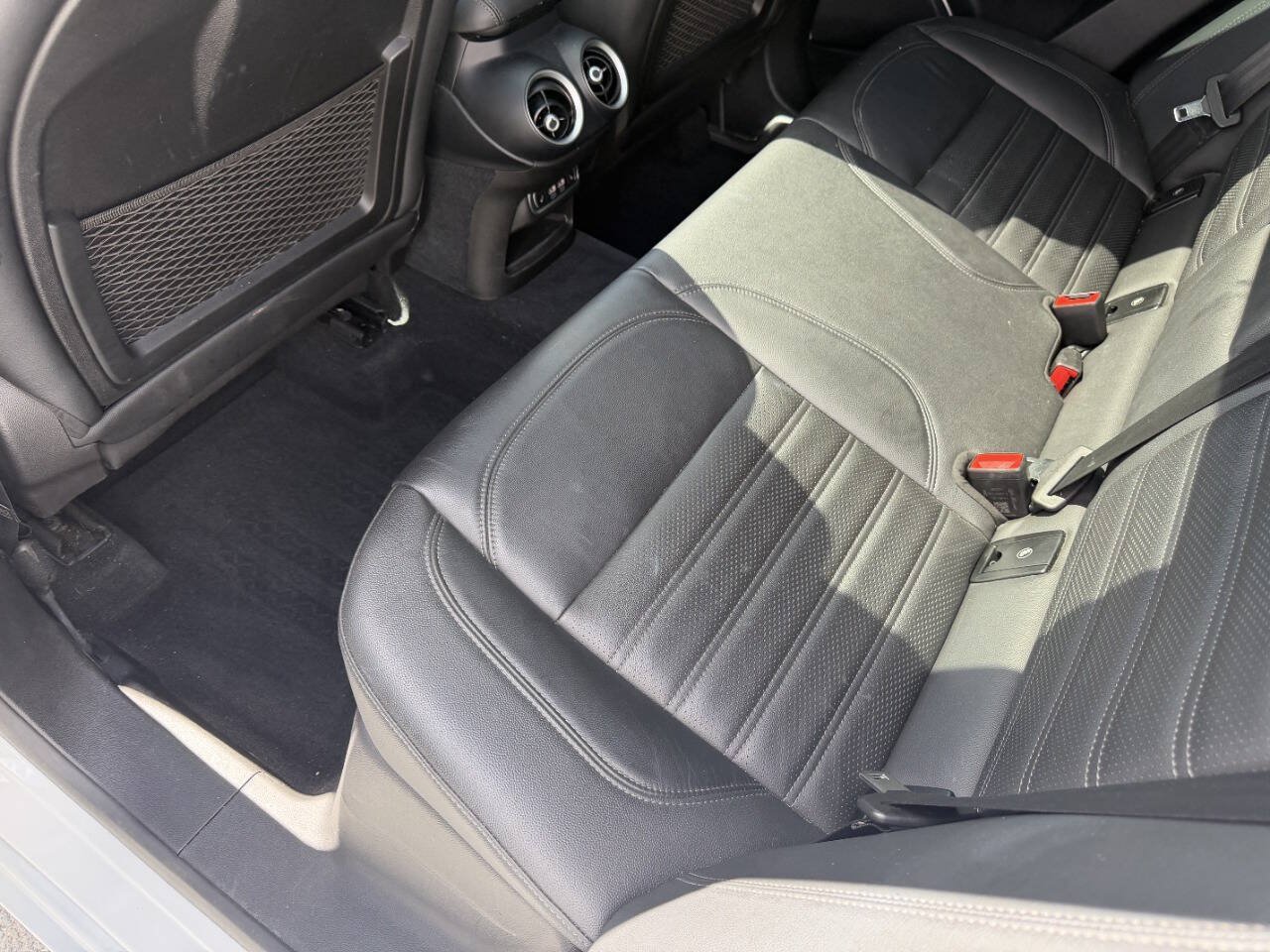 Used 2022 Alfa Romeo Stelvio Veloce AWD/4WD image 22