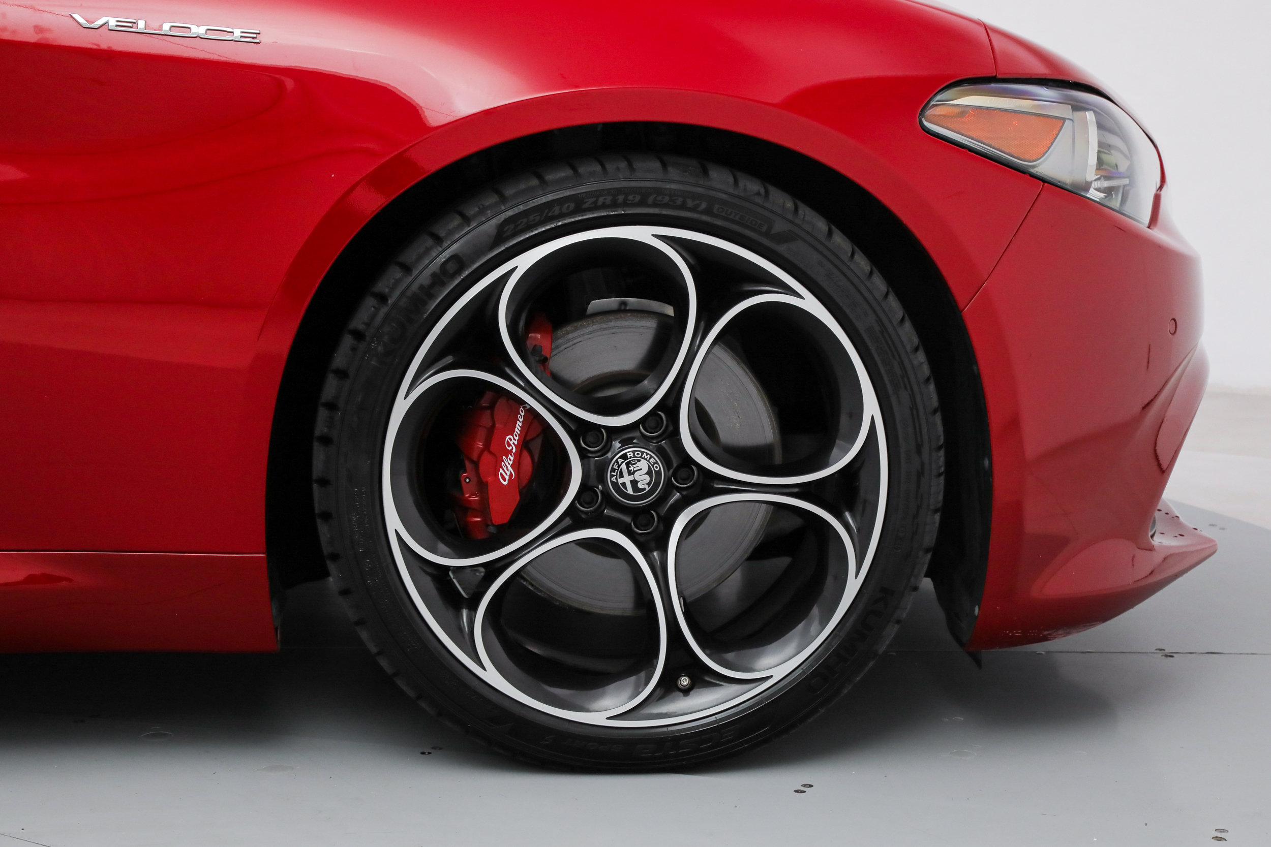 Used 2023 Alfa Romeo Giulia Veloce RWD image 17