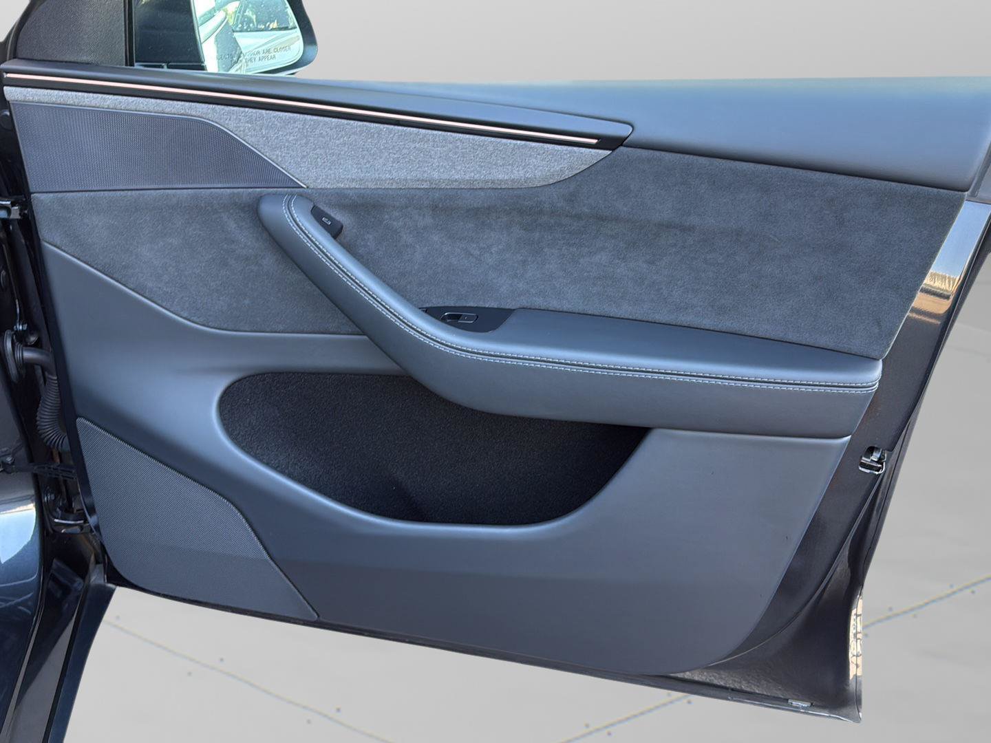 Used 2026 Tesla Model Y 2WD image 25