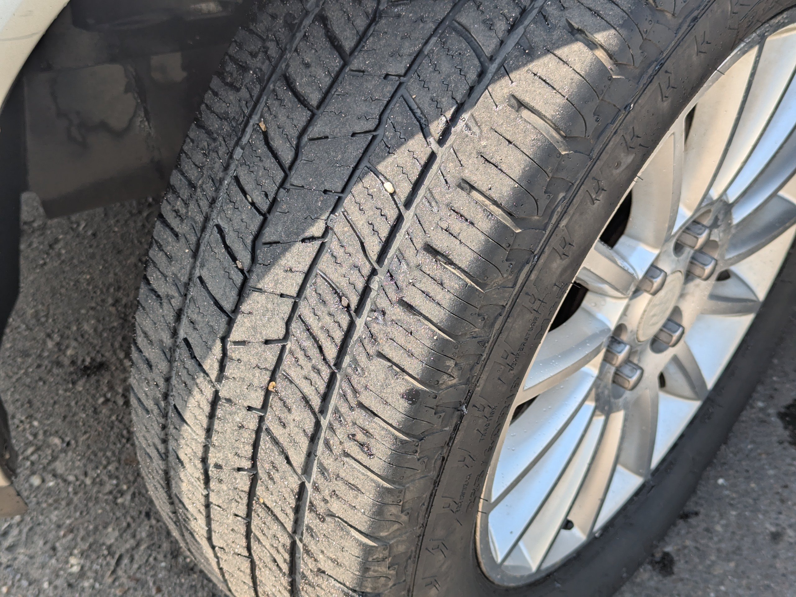 Used 2011 Buick Enclave CXL AWD/4WD image 43