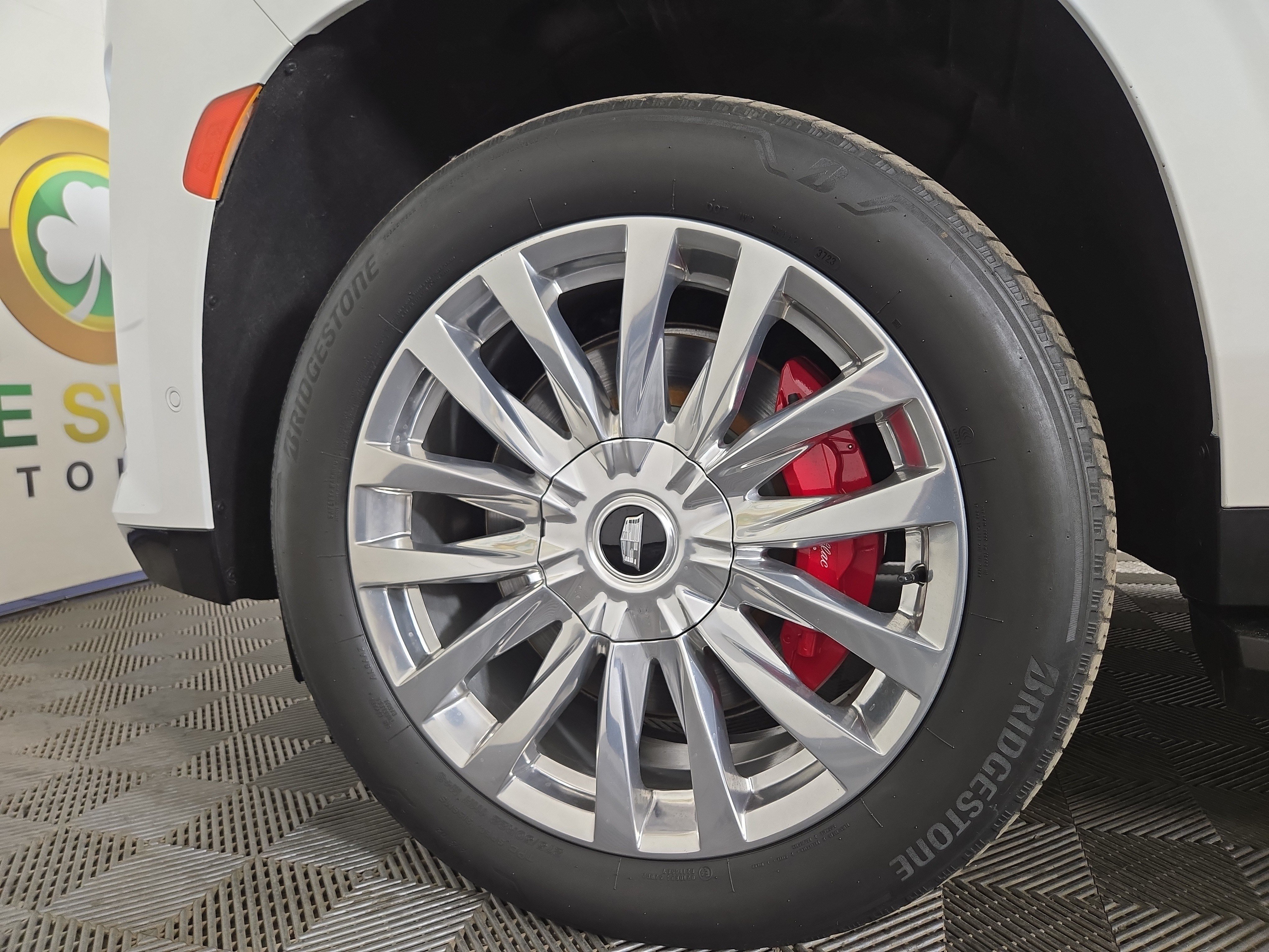 Used 2023 Cadillac Escalade ESV Premium Luxury w/ LPO, Floor Liner Package AWD/4WD image 39