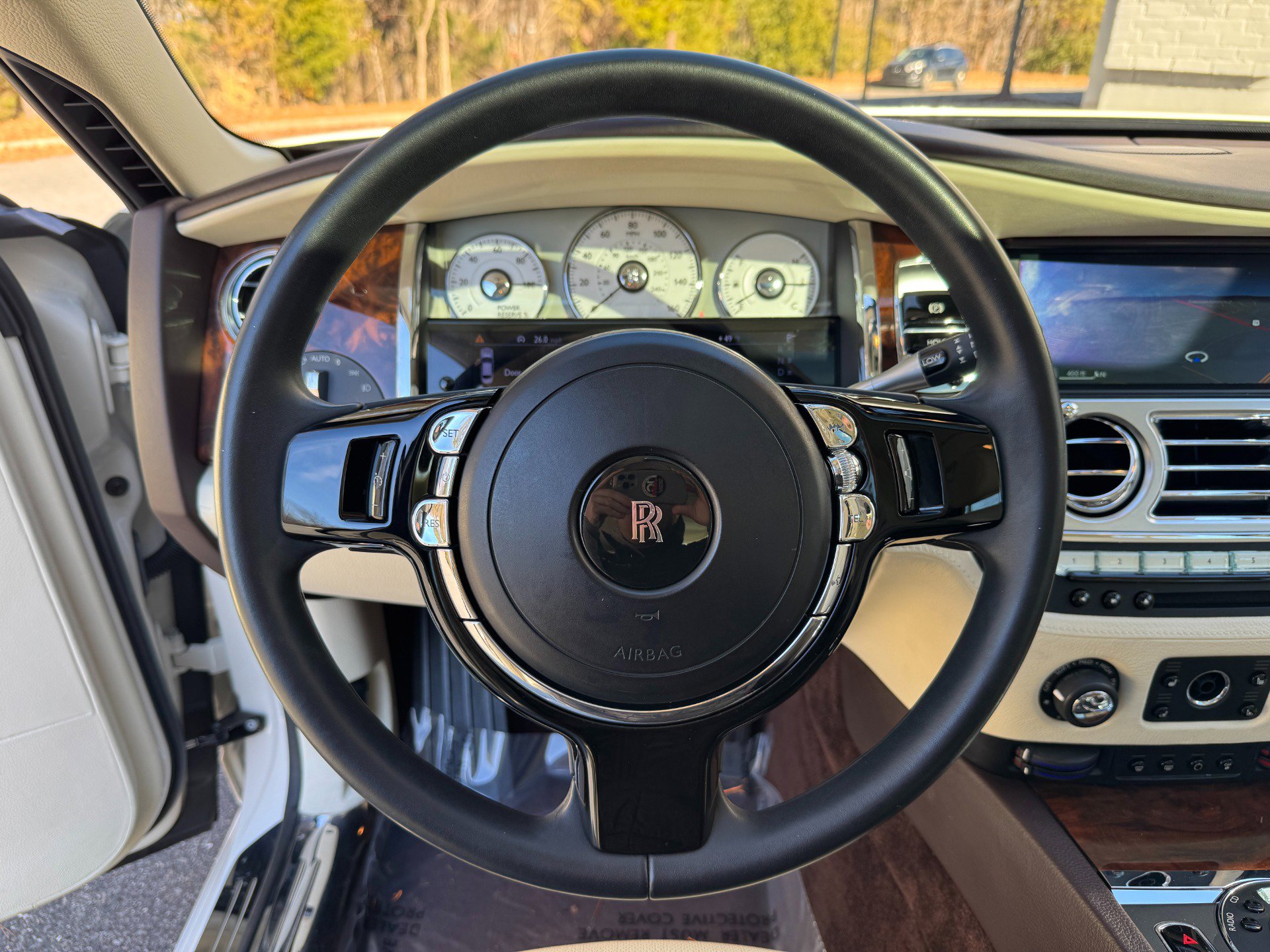 Used 2013 Rolls-Royce Ghost image 35