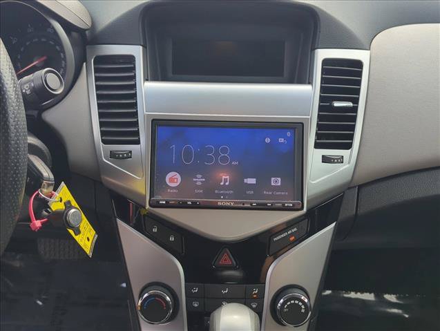 Used 2014 Chevrolet Cruze LS FWD image 15