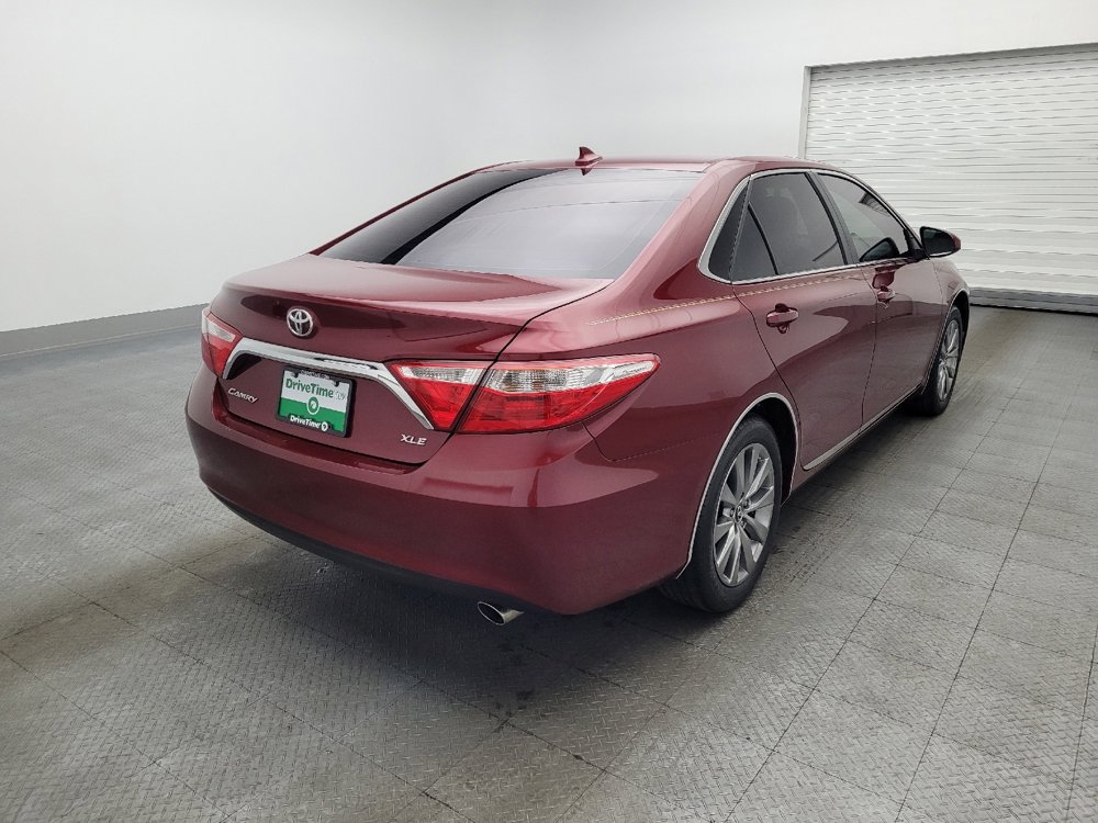 Used 2017 Toyota Camry XLE w/ Moonroof Package image 9