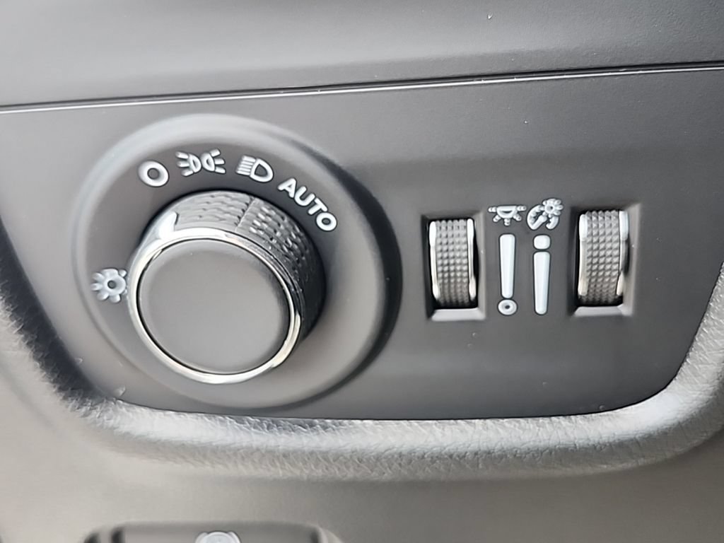 New 2026 Jeep Grand Cherokee L Laredo RWD image 14