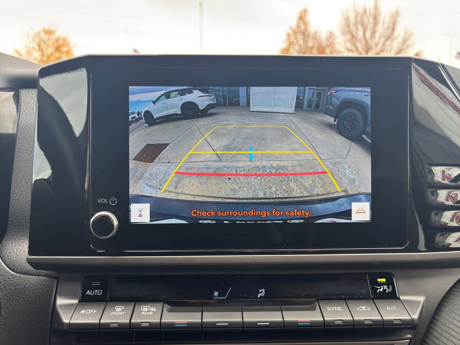 Used 2025 Toyota Camry SE FWD image 22