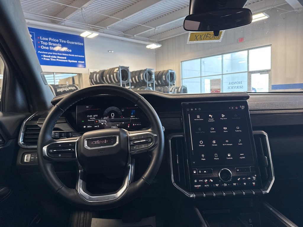 Used 2025 GMC Acadia Elevation image 10