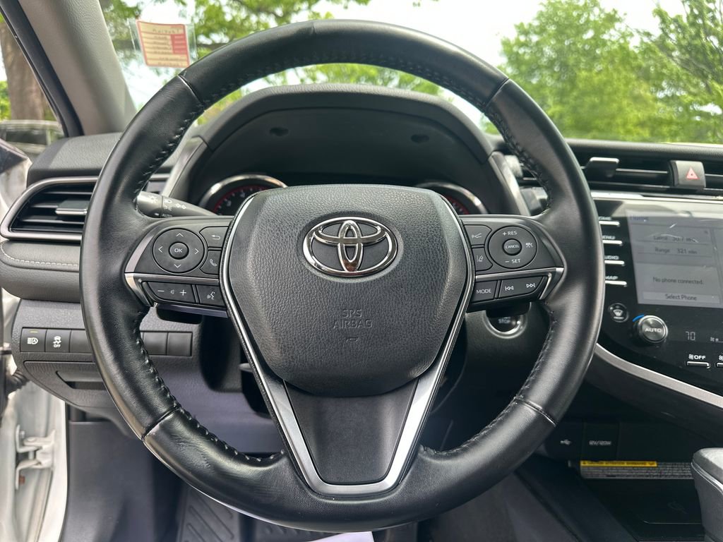 Used 2020 Toyota Camry XSE FWD image 12