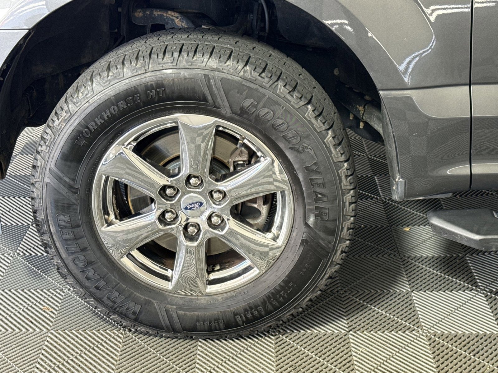 Used 2019 Ford F150 XLT w/ Equipment Group 302A Luxury AWD/4WD image 12