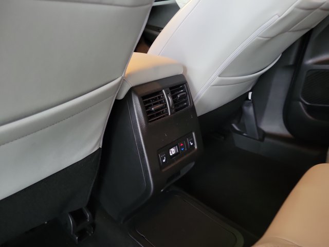 Used 2023 Mitsubishi Outlander SEL AWD/4WD image 12