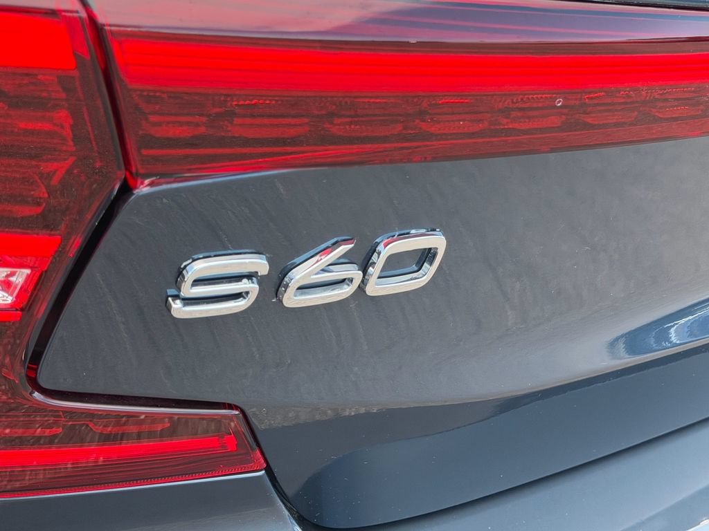 Used 2021 Volvo S60 T5 Inscription AWD/4WD image 12