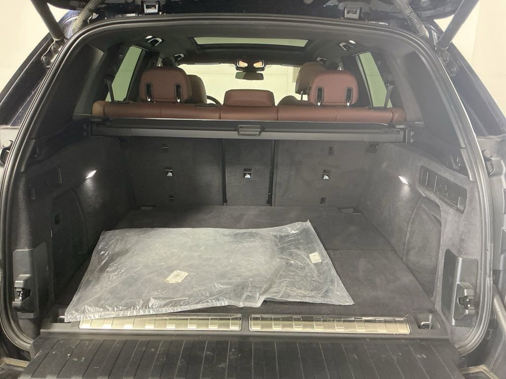 Certified 2024 BMW X5 xDrive50e w/ M Sport Package image 11
