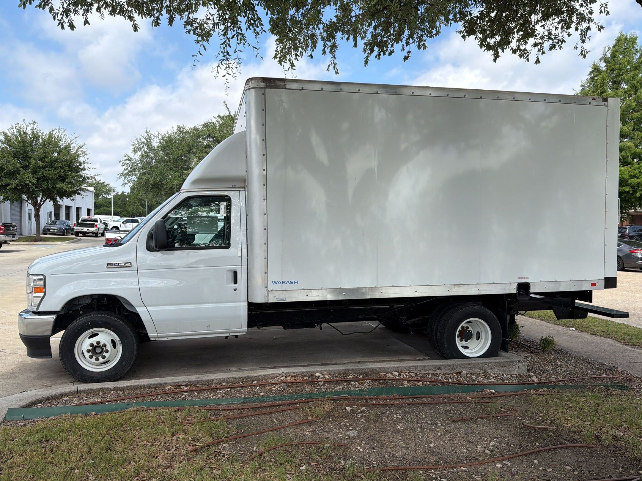 New 2025 Ford E-450 and Econoline 450 Super Duty w/ Power Equipment Group RWD image 2