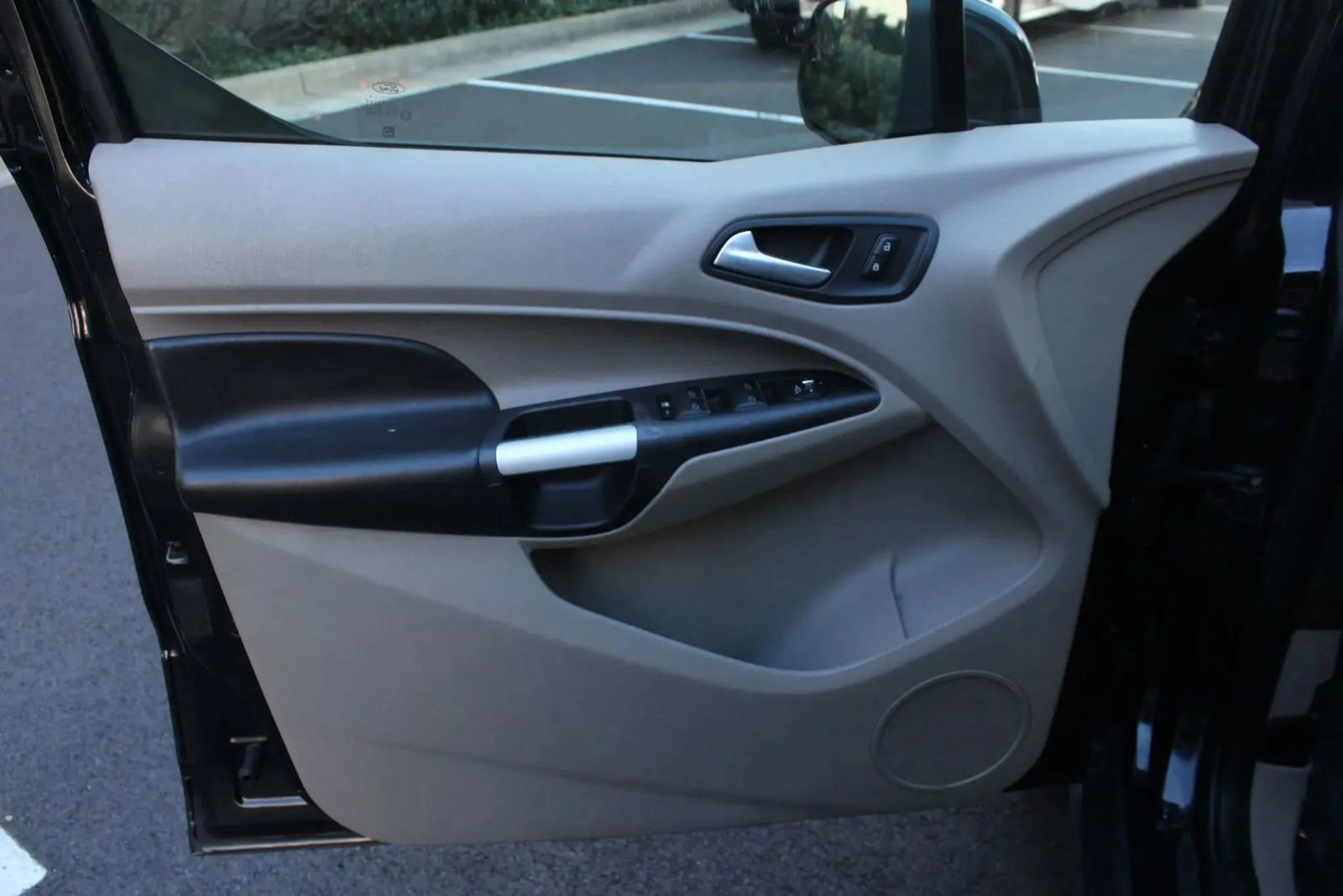 Used 2014 Ford Transit Connect Titanium FWD image 13