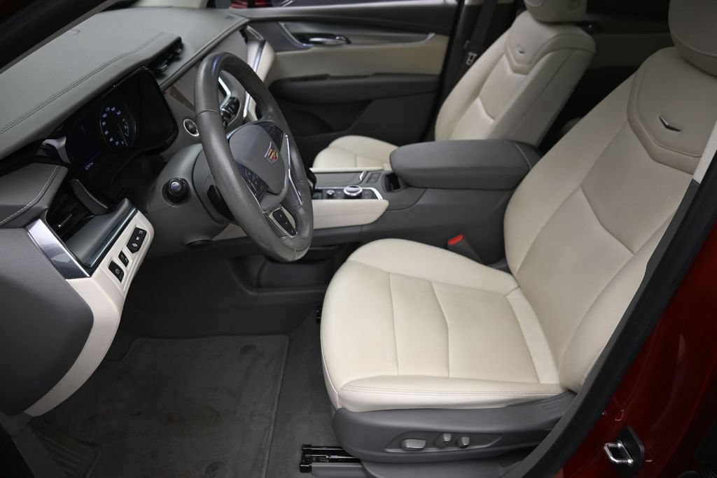 Used 2021 Cadillac XT5 Premium Luxury AWD/4WD image 17