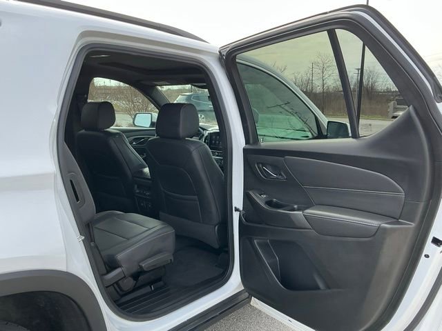 Used 2023 Chevrolet Traverse LT w/ LT Premium Package image 18