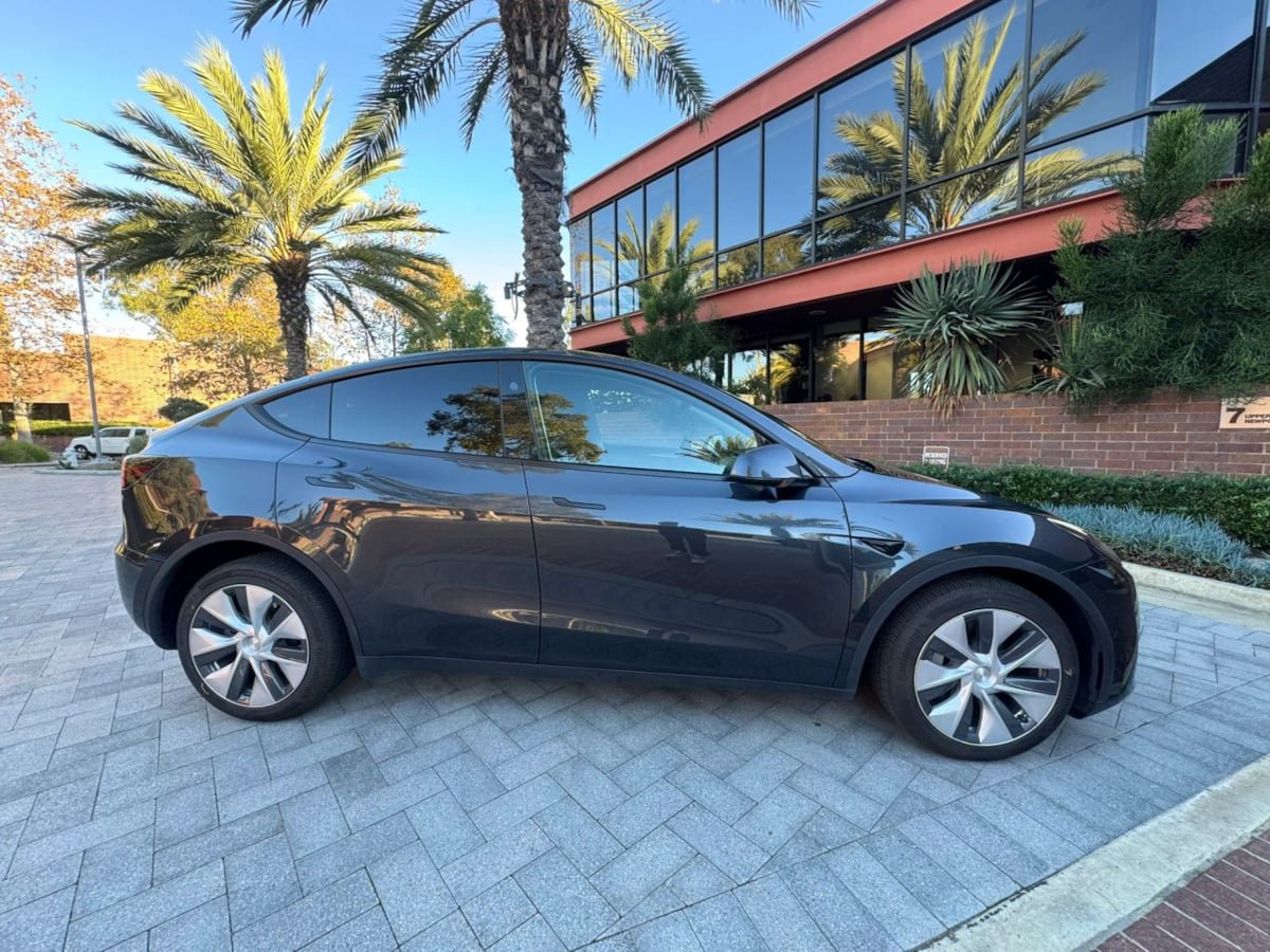 Used 2023 Tesla Model Y Long Range AWD/4WD image 8