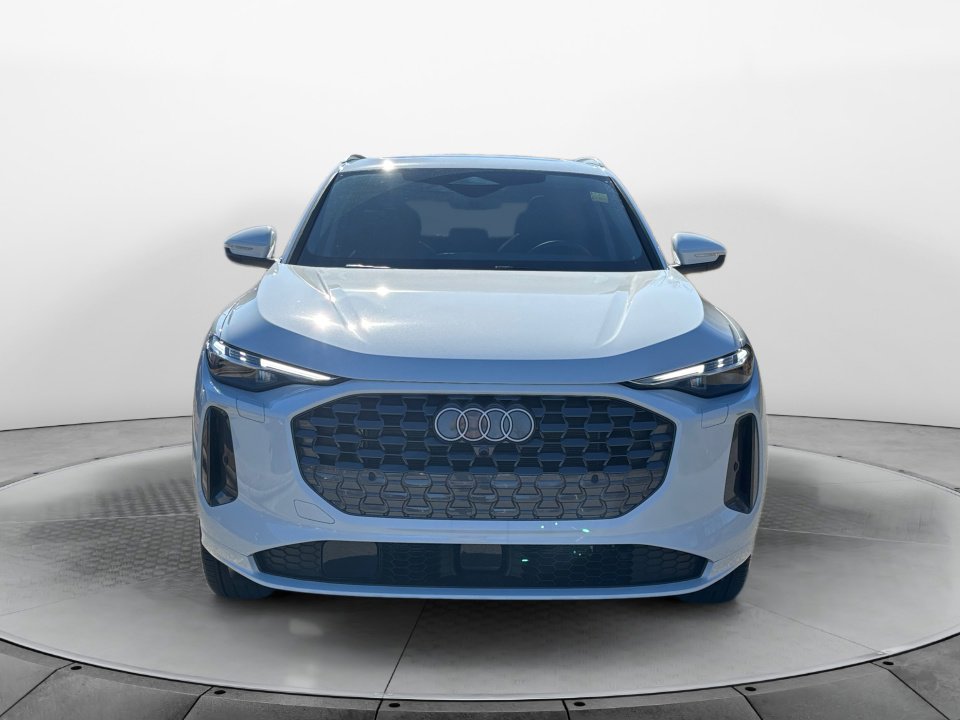 Used 2025 Audi Q5 Premium Plus image 2