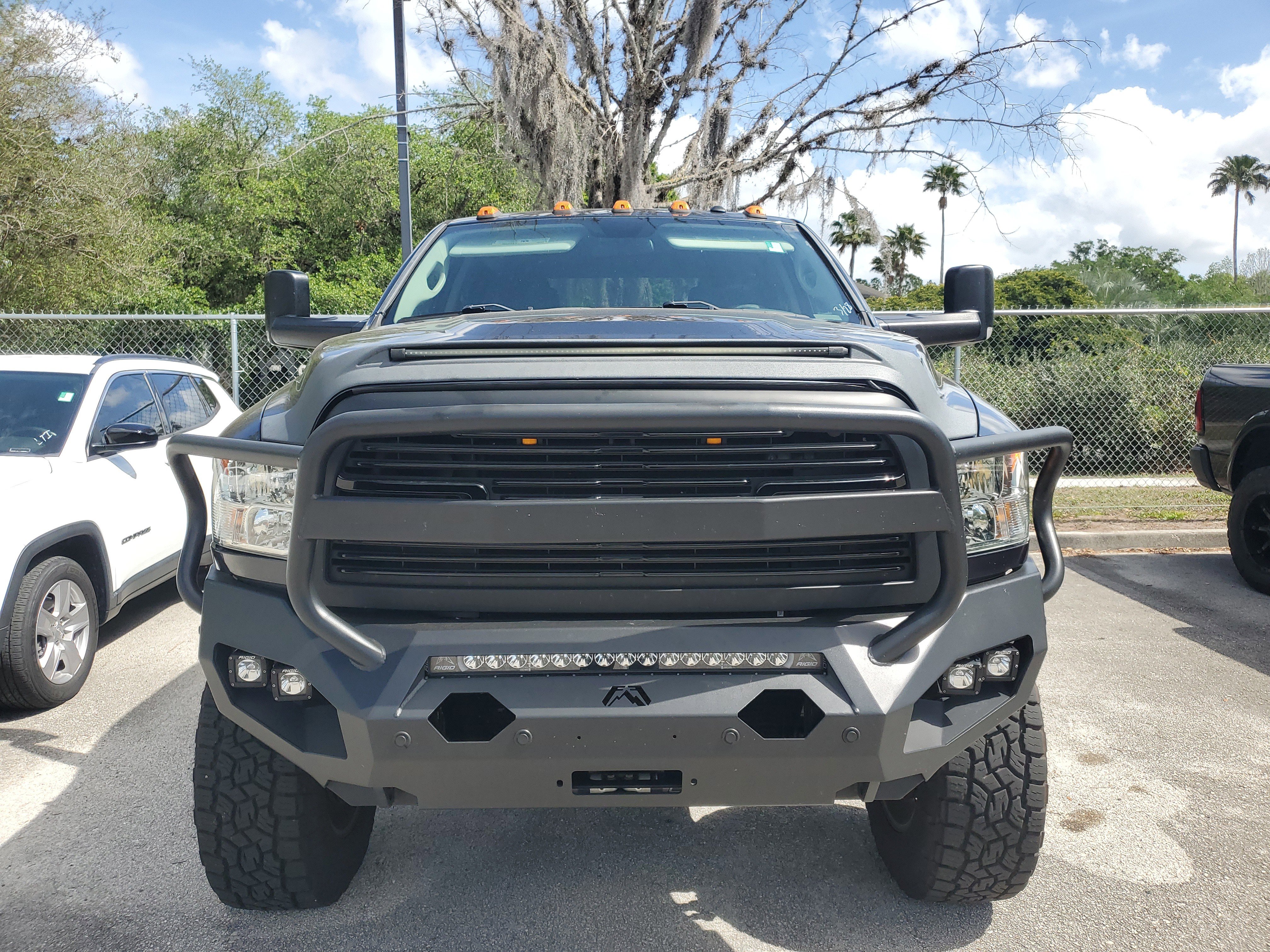 Used 2018 RAM 2500 Tradesman w/ Chrome Appearance Group image 2