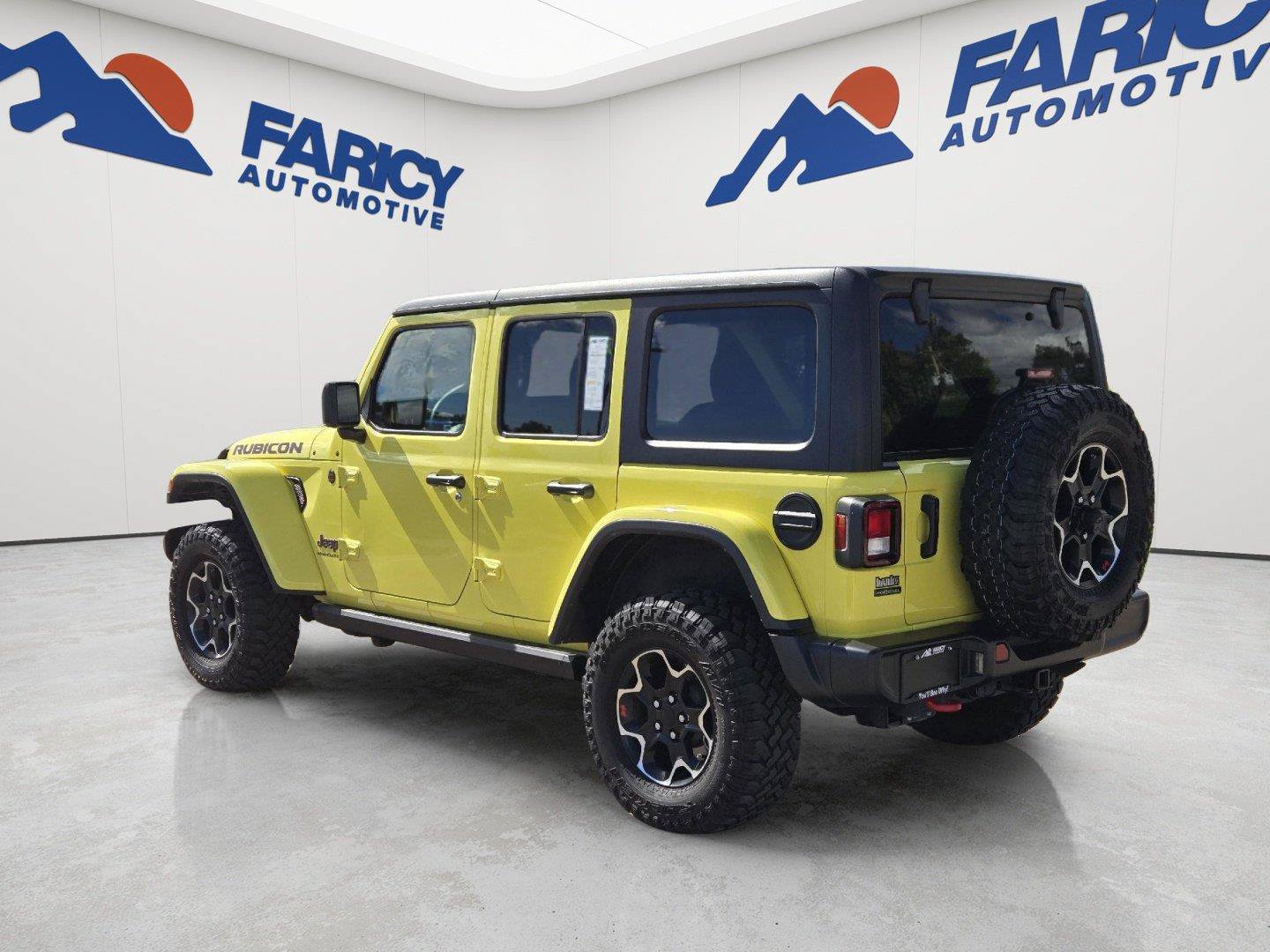 Used 2023 Jeep Wrangler Unlimited Rubicon w/ Cold Weather Group AWD/4WD image 8