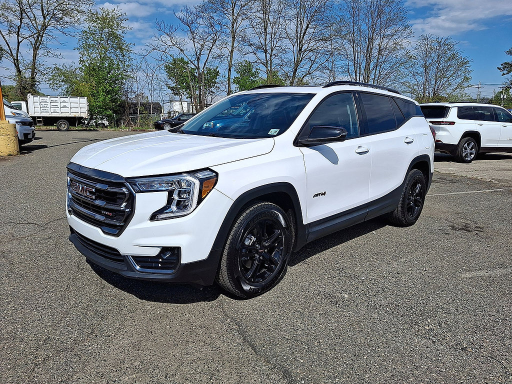 Used 2022 GMC Terrain AT4 w/ LPO, Floor Liner Package AWD/4WD image 4