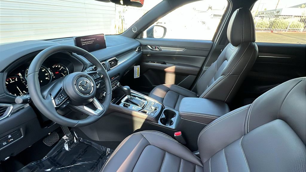 New 2025 MAZDA CX-5 Signature image 17