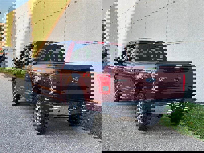 Used 2016 Ford F150 XLT w/ Equipment Group 302A Luxury image 8