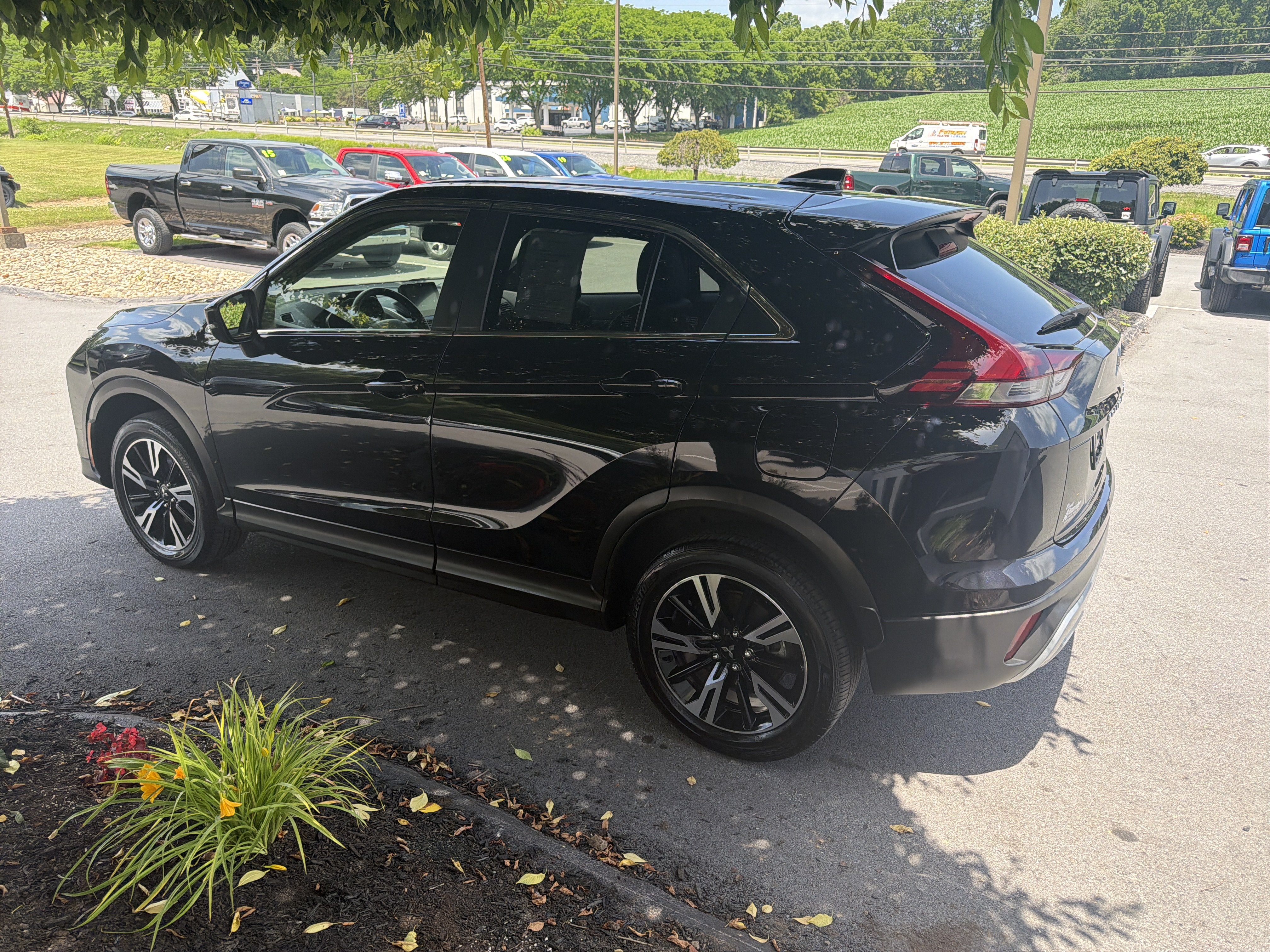 Used 2025 Mitsubishi Eclipse Cross SE AWD/4WD image 6
