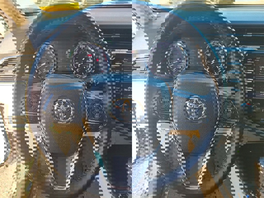 Used 2018 Toyota Camry XLE w/ Driver Assist Package image 21