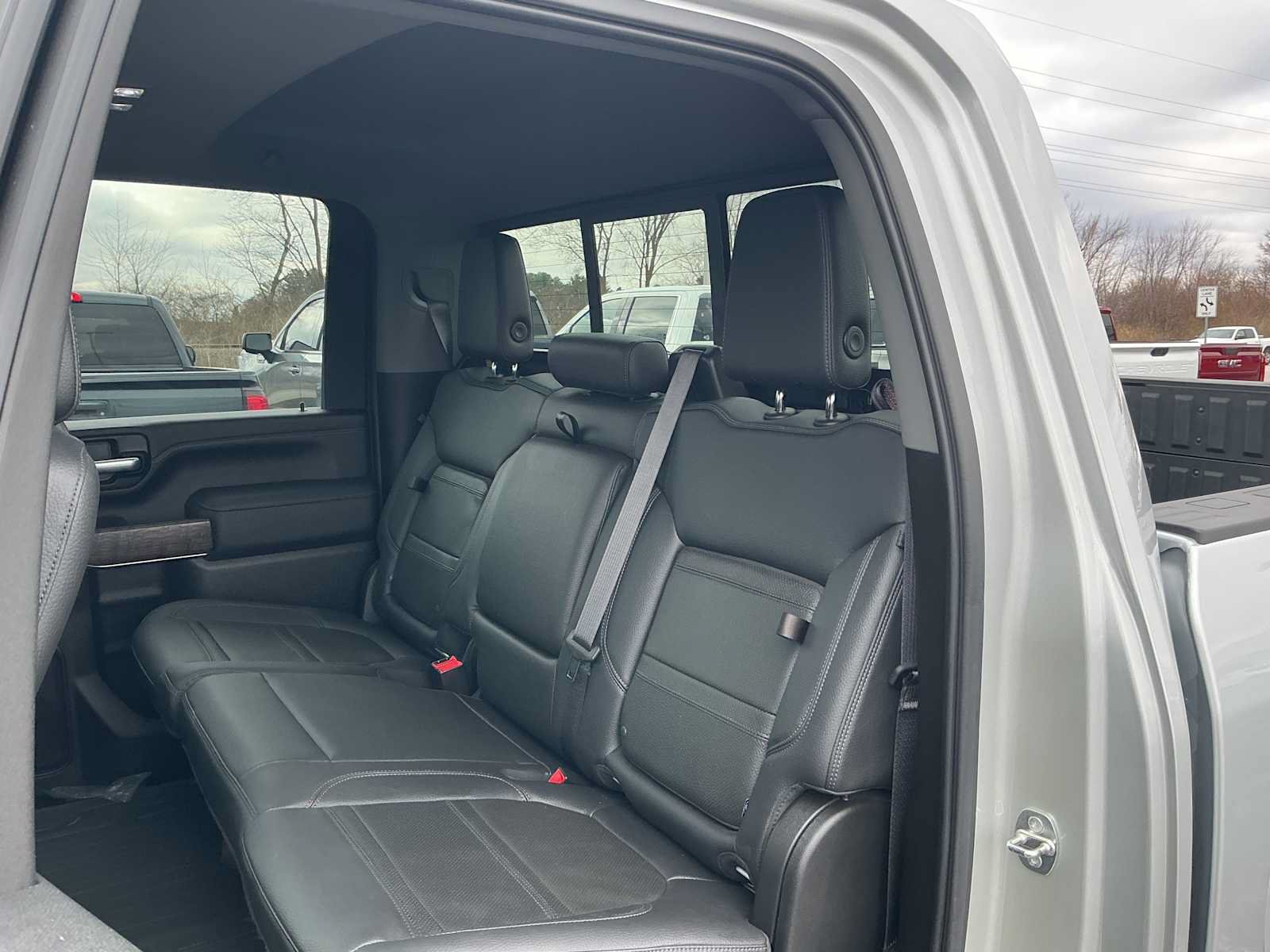 Used 2021 GMC Sierra 2500 Denali w/ Denali Ultimate Package AWD/4WD image 22