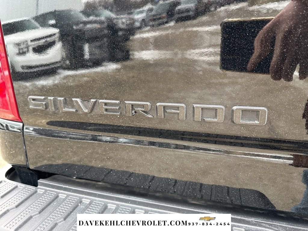 Used 2024 Chevrolet Silverado 2500 ZR2 w/ Technology Package image 36