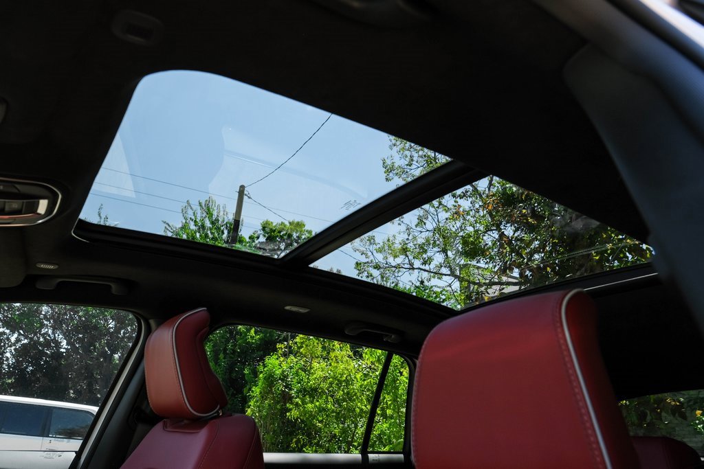 Used 2024 Jeep Wagoneer Launch Edition image 4