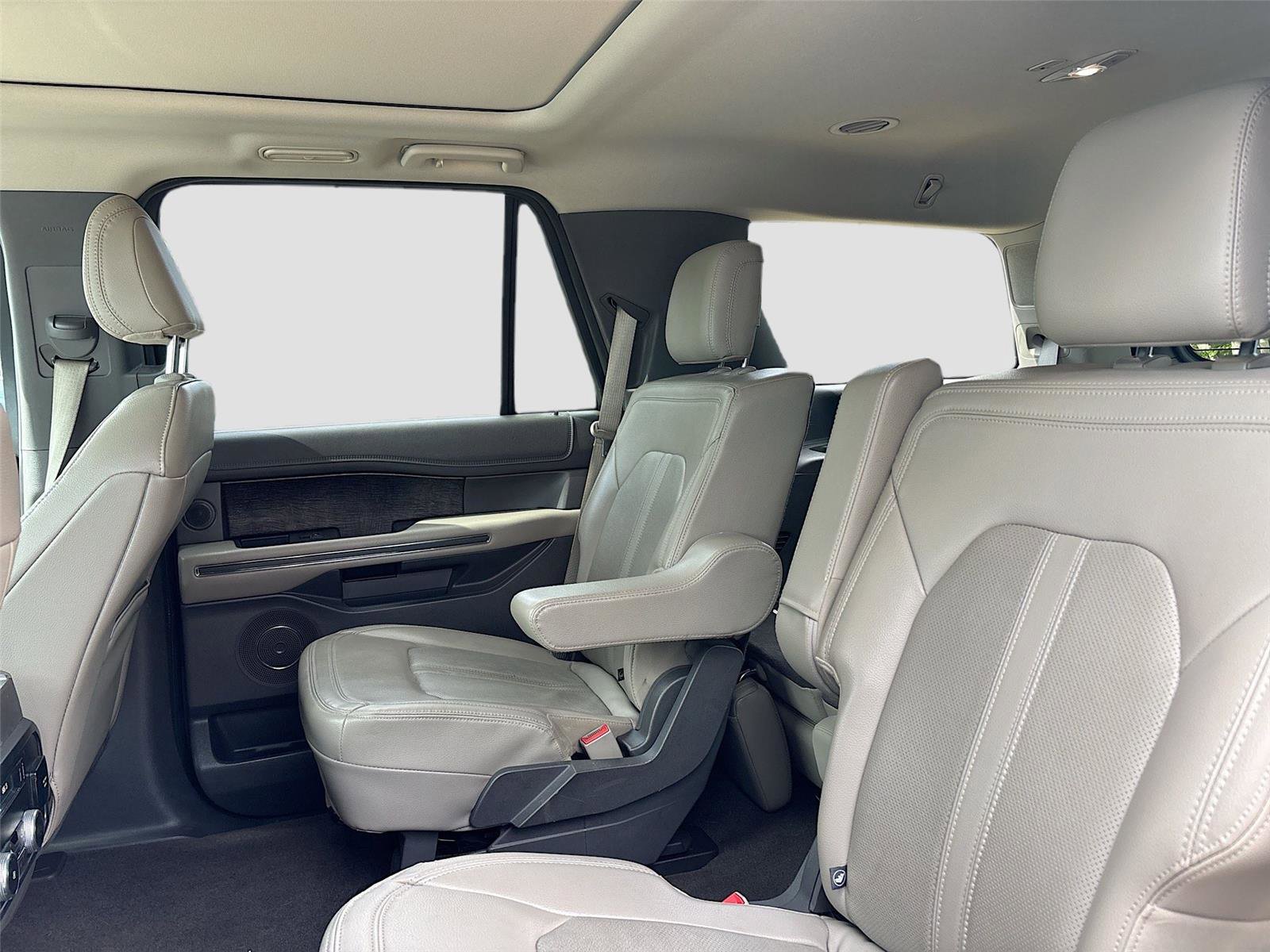 Used 2021 Ford Expedition Limited image 28