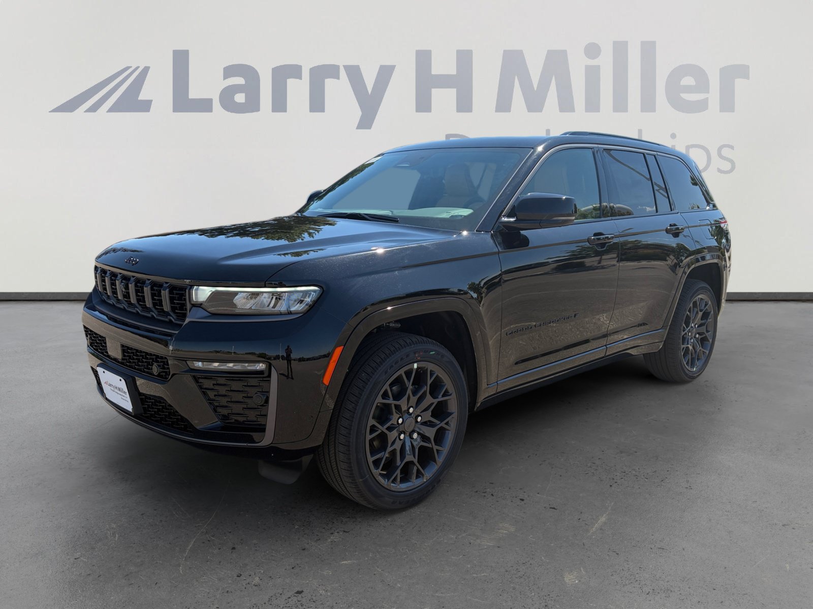 New 2026 Jeep Grand Cherokee Summit w/ Obsidian Package AWD/4WD image 1