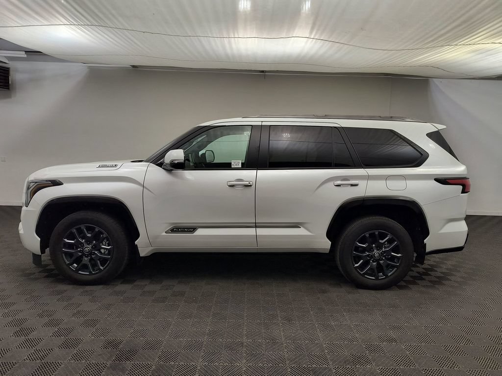 Used 2026 Toyota Sequoia Platinum AWD/4WD image 2