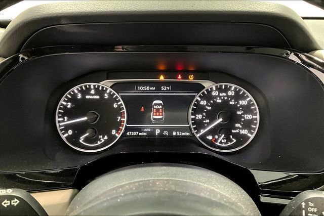 Used 2024 Nissan Pathfinder SV w/ SV Premium Package image 13