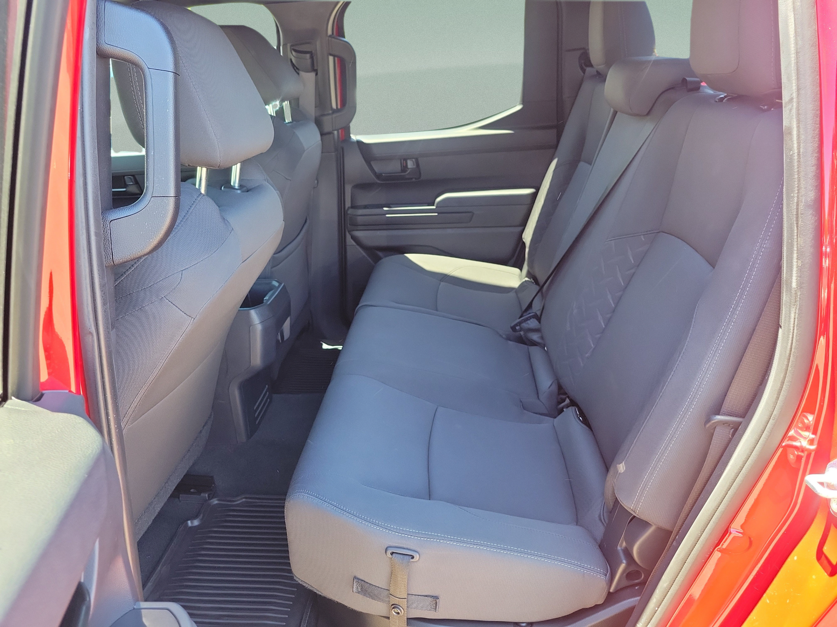 Used 2024 Toyota Tacoma SR5 AWD/4WD image 9