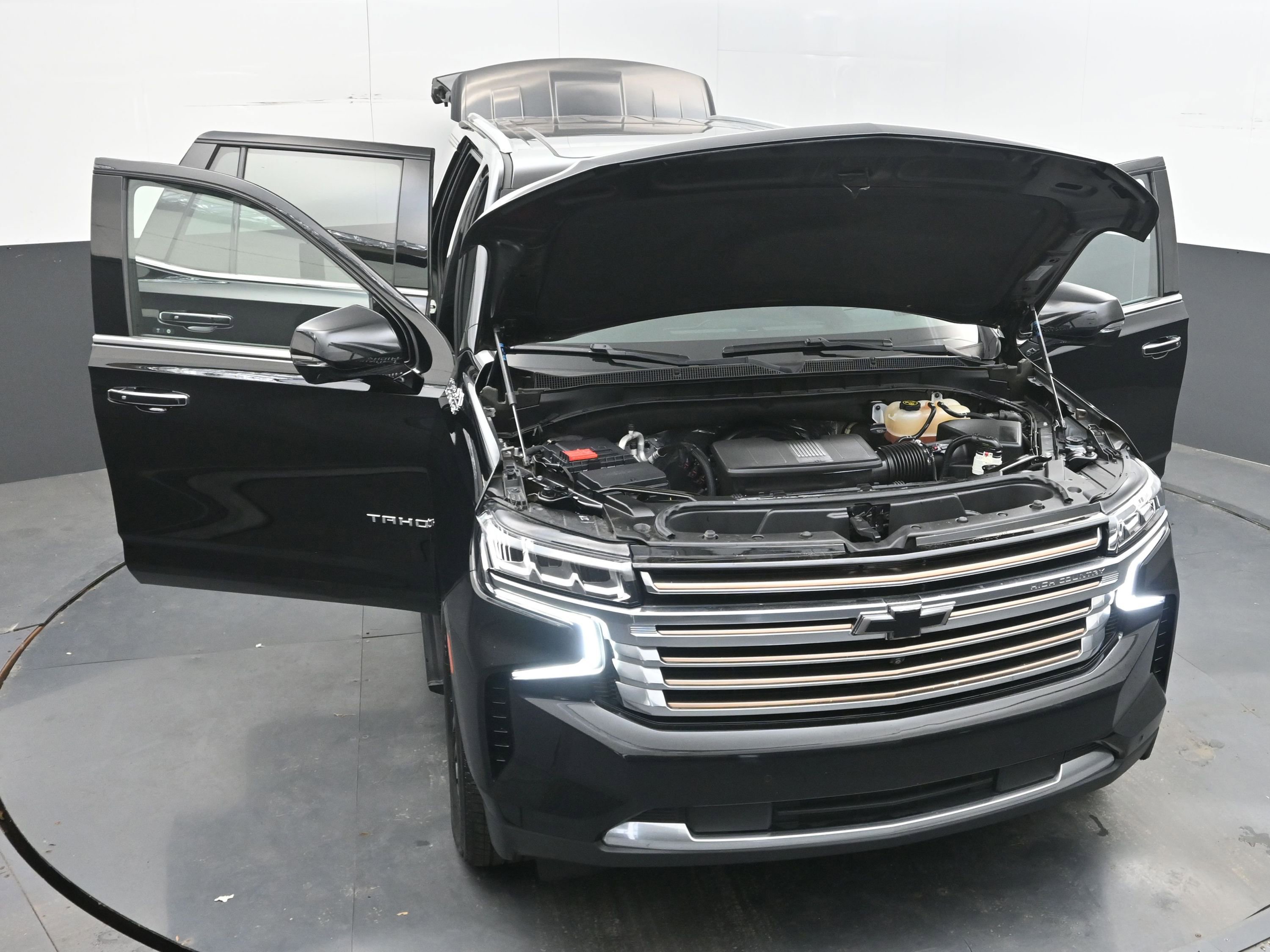 Used 2023 Chevrolet Tahoe High Country w/ Premium Package 2 AWD/4WD image 40