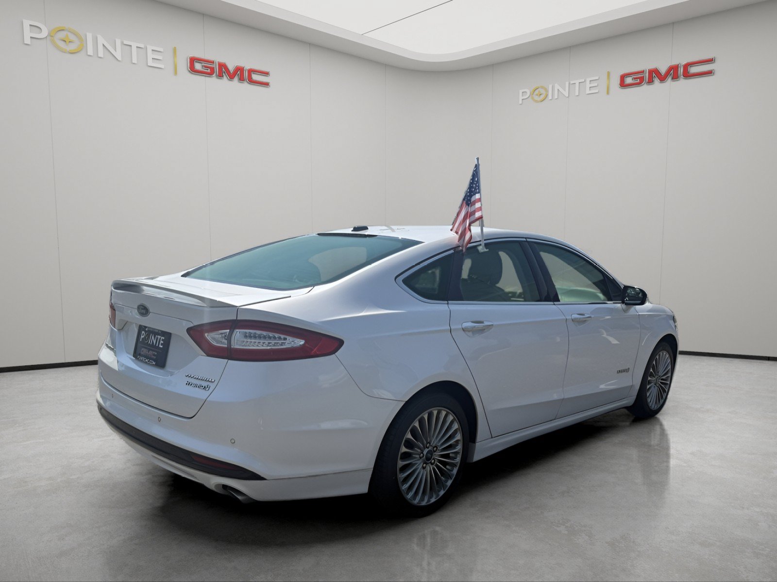 Used 2014 Ford Fusion Titanium FWD image 3