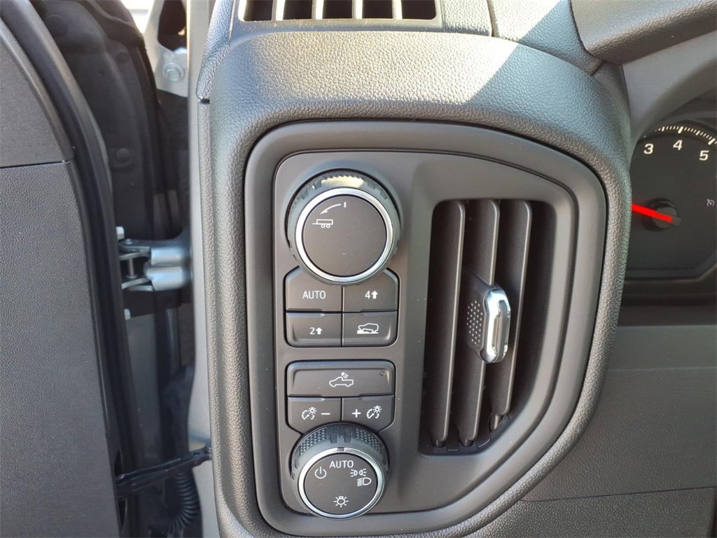 Used 2026 Chevrolet Silverado 1500 Custom image 19