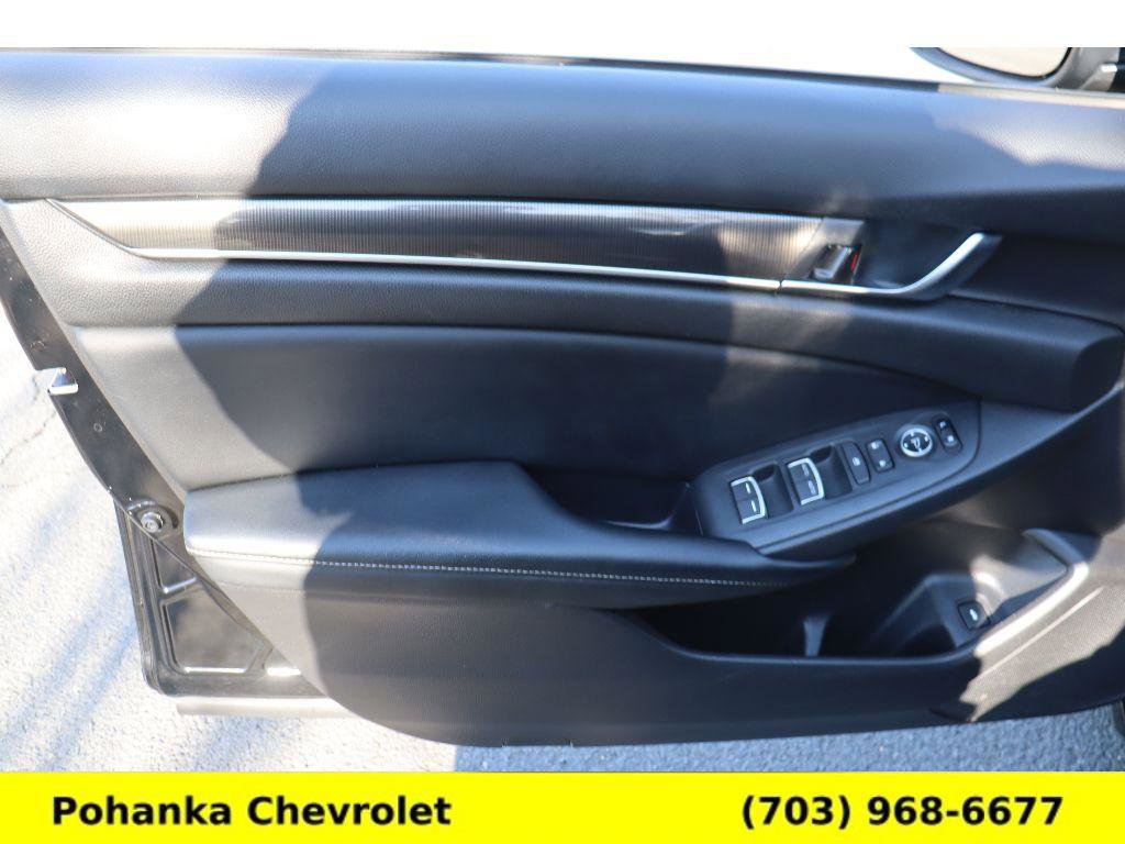 Used 2018 Honda Accord Sport image 22
