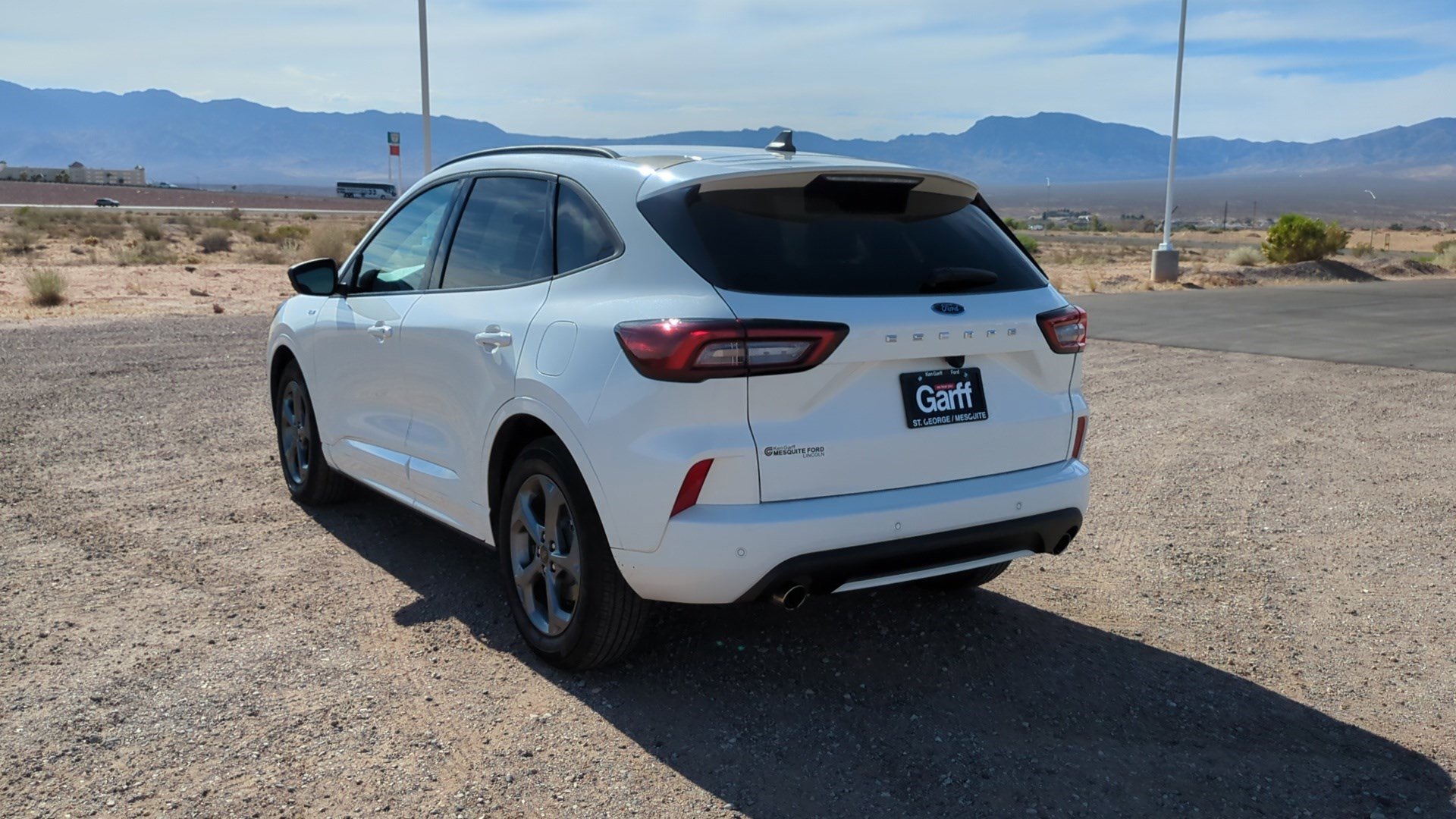 Used 2023 Ford Escape ST-Line w/ Tech Pack #1 FWD image 8
